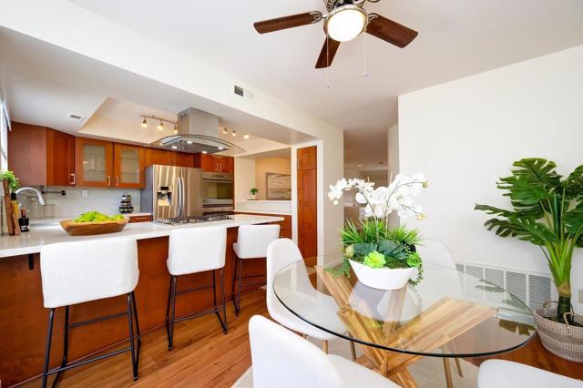 Detail Gallery Image 13 of 29 For 8278 Avenida Navidad #3,  San Diego,  CA 92122 - 2 Beds | 2/1 Baths