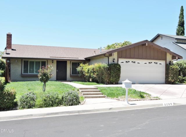 2209 Aspenpark Court, Thousand Oaks CA: https://media.crmls.org/mediaz/271d82ba-df67-4ddf-9ae5-edb10cdbb3d4.jpg