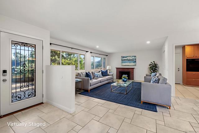 10506 Moon View Way, Escondido CA: https://media.crmls.org/mediaz/271dd1e2-9024-4b8c-ba5c-0b24ce72f224.jpg