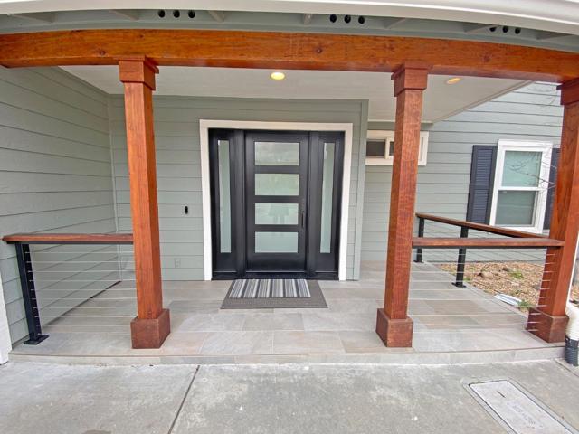 6279 Skywalker Drive, San Jose CA: https://media.crmls.org/mediaz/271e5522-587f-4be3-bcd9-607b78833b64.jpg