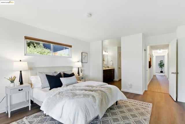 7927 Phaeton Dr, Oakland CA: https://media.crmls.org/mediaz/271e6401-6284-4e0d-a571-10bd83578e1d.jpg