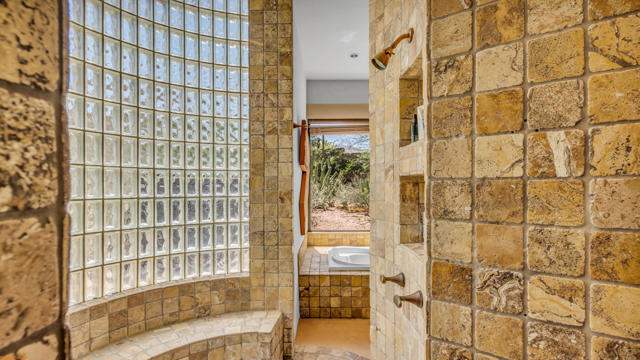 73297 Grapevine Street, Palm Desert CA: https://media.crmls.org/mediaz/271e95a6-53bb-4d76-a452-3d6c4bad1f4a.jpg