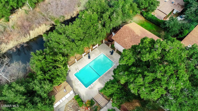 90 Sherwood Drive, Westlake Village CA: https://media.crmls.org/mediaz/271ea20b-7475-42e8-9fc8-415340006e35.jpg