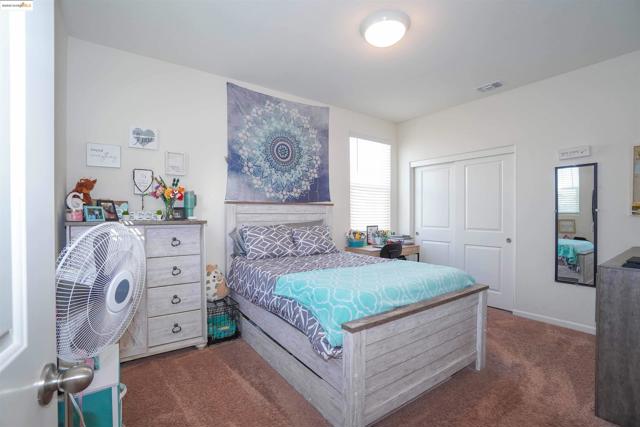 298 McClelland Way, Oakley CA: https://media.crmls.org/mediaz/271eeb30-3f90-4a35-b7cf-9cf8ceed4c13.jpg