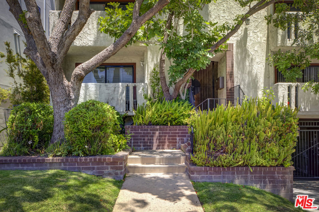 1916 Overland Avenue #2