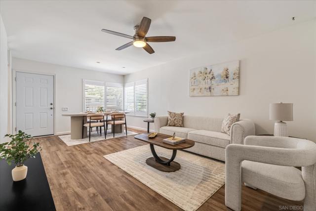 26258 Via Roble Ln,  CA: https://media.crmls.org/mediaz/271f425f-fe5f-494b-a1f2-b4c203ba69e1.jpg