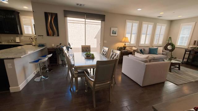 131 Lusitano Way, Gilroy CA: https://media.crmls.org/mediaz/271fa5c3-d6e7-46e8-8ad1-3deed06e3881.jpg