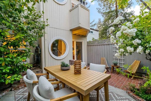 502 W Sunnyoaks Avenue, Campbell CA: https://media.crmls.org/mediaz/271fd0c0-2530-47fd-ab05-3d465d8d4e55.jpg
