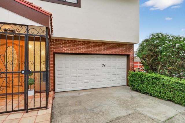 72 Cresta Vista Drive, San Francisco CA: https://media.crmls.org/mediaz/27204538-b639-4f62-96ef-0b973d798aee.jpg