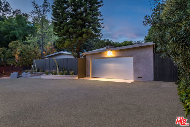 2538 Hutton Drive photo 6