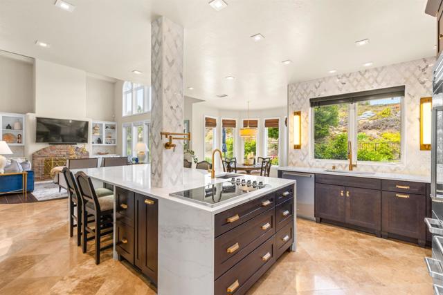 9698 Welk View Drive, Escondido CA: https://media.crmls.org/mediaz/2720d745-637a-4a1b-8c75-fa31b7508d50.jpg