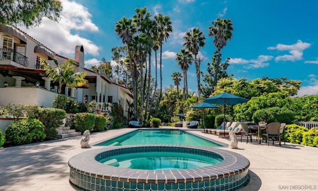 3247 Cerros Redondos, Rancho Santa Fe CA: https://media.crmls.org/mediaz/2721a6b5-f825-4582-b4a5-b94ccc0832b7.jpg