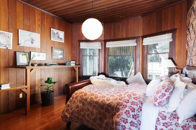 21130 E Cliff Drive, Santa Cruz CA: https://media.crmls.org/mediaz/2721ad4f-f971-4615-8dac-091847536a8d.jpg