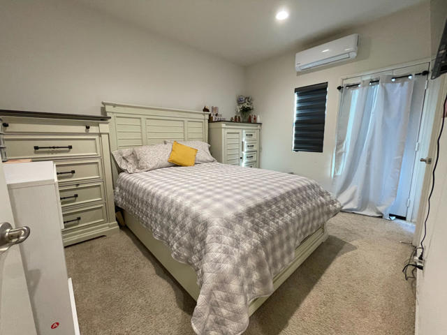 Image 45 of 48 For 44644 Melkesian Boulevard
