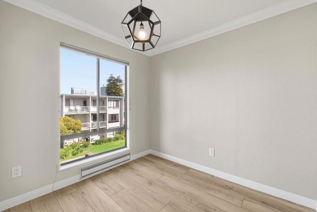 Image 7 of 49 For 8 Commodore Drive C457