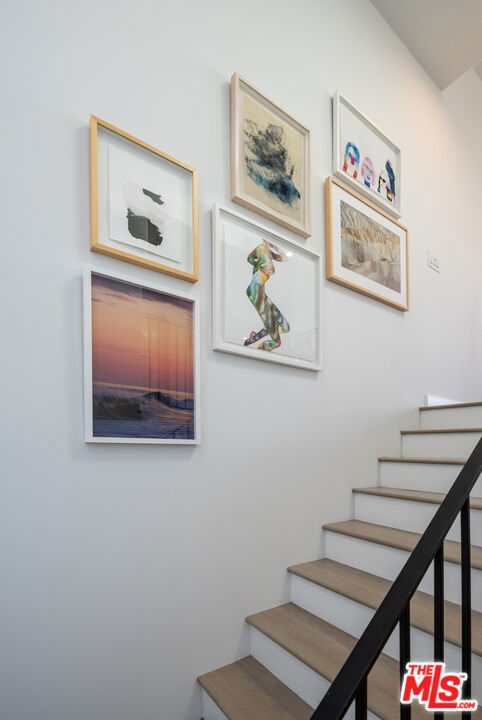 434 Pier Avenue, 2 photo 4