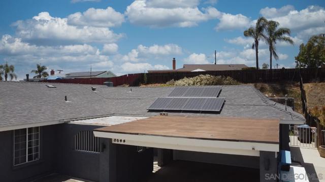 8644 Via Del Luz, El Cajon CA: https://media.crmls.org/mediaz/272365e0-90f5-4d5d-bc7f-e57f5f031258.jpg