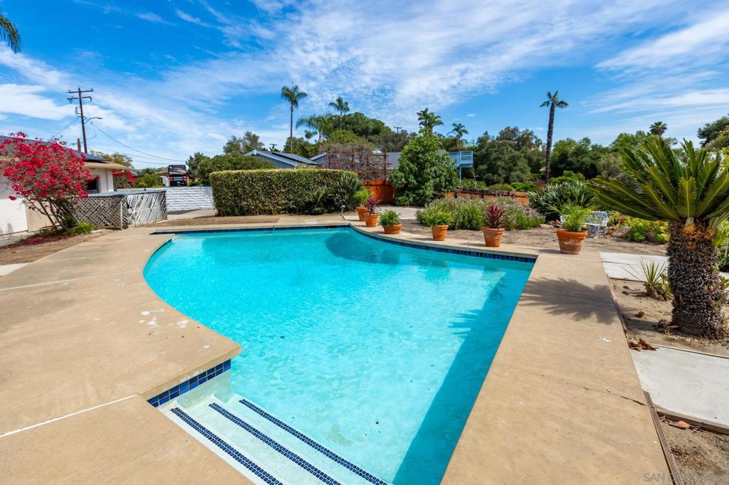 2357 Royal Crest - photo 5