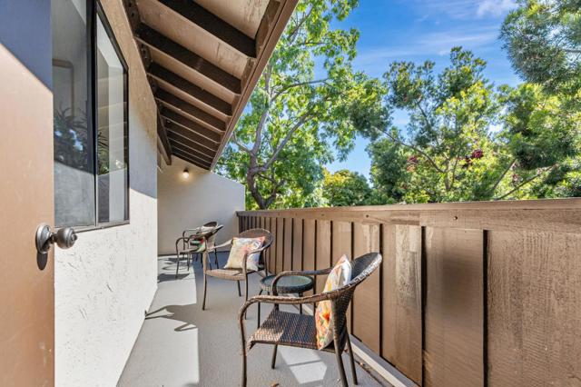 999 W Evelyn Terrace, Sunnyvale CA: https://media.crmls.org/mediaz/27247458-7919-4cb0-8cd4-4c302e1504cc.jpg