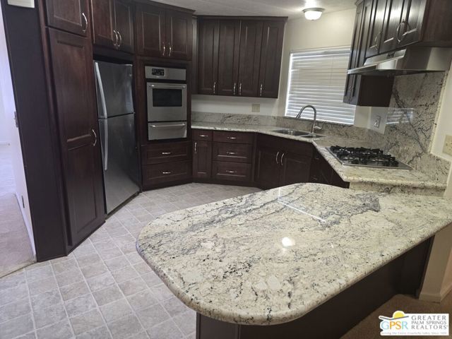 274 Encino Drive, Palm Springs CA: https://media.crmls.org/mediaz/2724804b-7c58-4b96-8368-357430c2ef54.jpg