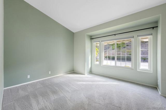 2241 Willowbrook St, Escondido CA: https://media.crmls.org/mediaz/272630d2-822a-401d-bb23-d4f564bc63b3.jpg