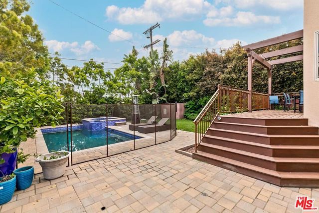 1524 Reeves Street, Los Angeles CA: https://media.crmls.org/mediaz/27268e76-9435-451f-887c-ae2a507852bf.jpg