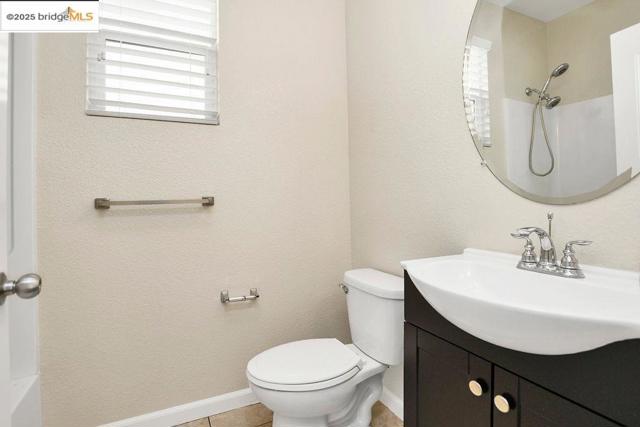 3120 Rio Viejo Drive, Bay Point CA: https://media.crmls.org/mediaz/272730dd-23c0-406b-86c0-b140d6c5eedd.jpg