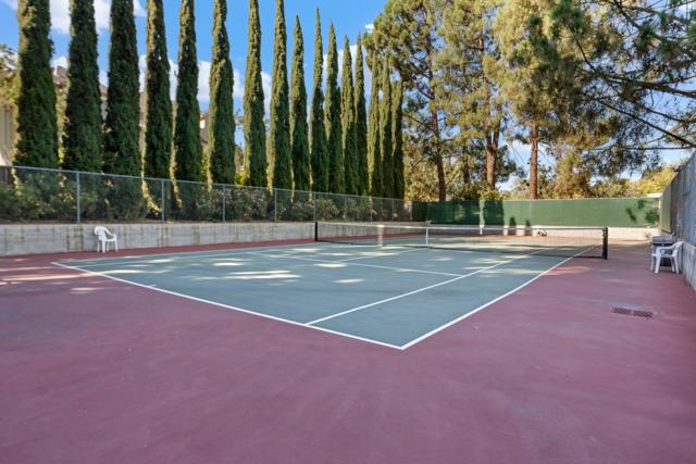 522 Thain Way, Palo Alto CA: https://media.crmls.org/mediaz/27274418-5b18-4e3e-87b6-9c3a32622b4e.jpg