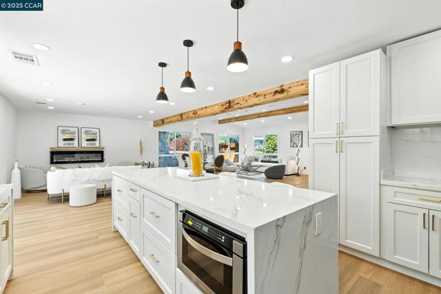1717 Springbrook Rd, Lafayette CA: https://media.crmls.org/mediaz/272759b9-e2c9-40f1-93cb-0428de386339.jpg