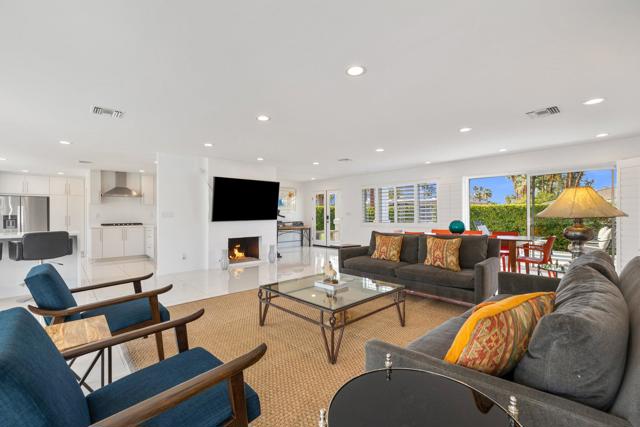 2943 Guadalupe Road, Palm Springs CA: https://media.crmls.org/mediaz/2727c3c2-7044-4c8a-a383-edfb9e204990.jpg