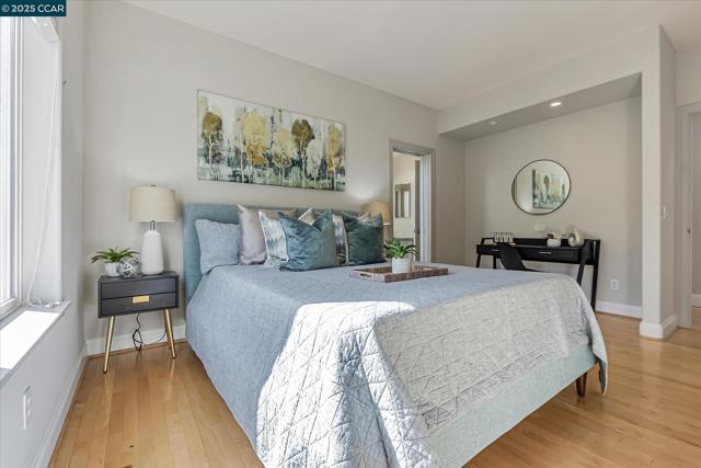 4 Berrybrook Hollow, Orinda CA: https://media.crmls.org/mediaz/27285eb1-4552-4d3b-ac4b-814d1e4772f5.jpg