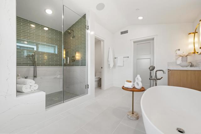 Detail Gallery Image 41 of 60 For 270 Normandy Ln, Carlsbad,  CA 92008 - 4 Beds | 4/1 Baths