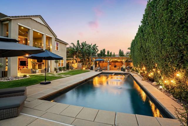 15740 Bacara Ct, San Diego CA: https://media.crmls.org/mediaz/2728bc47-ea2e-4c04-a005-2244e3155d12.jpg