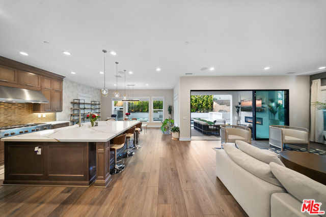 20643 W Wood Rose Court, Porter Ranch CA: https://media.crmls.org/mediaz/27297308-6025-43b3-b61a-803bfd97b71a.jpg