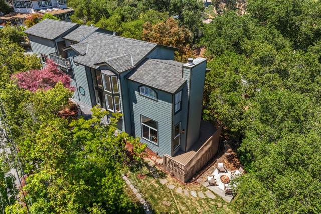 3554 Oak Knoll Drive, Redwood City CA: https://media.crmls.org/mediaz/2729867e-6c7b-4212-90d2-27e410ea3abb.jpg