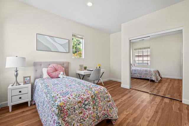 336 Arrowhead Way, Hayward CA: https://media.crmls.org/mediaz/2729ab0b-cd6c-4f45-b422-42ca25cb2d7c.jpg