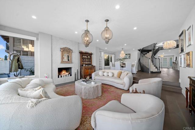 Detail Gallery Image 17 of 43 For 14 Buccaneer Way, Coronado,  CA 92118 - 5 Beds | 4/1 Baths