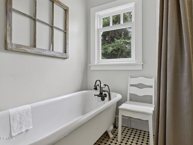 Detail Gallery Image 17 of 43 For 45060 Covelo St, Mendocino,  CA 95460 - 3 Beds | 1 Baths