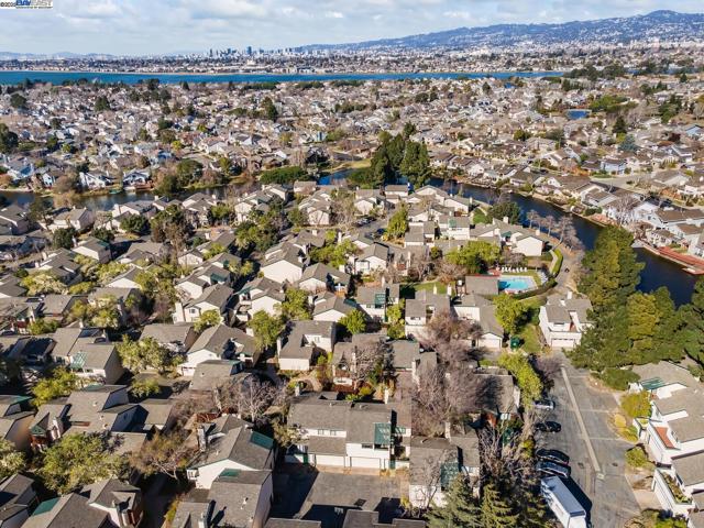606 Baywood Rd, Alameda CA: https://media.crmls.org/mediaz/272acff5-685e-462c-ae9d-1e166e3e466d.jpg