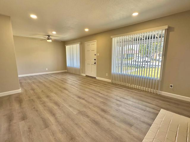 364 Sequoia Street, Salinas CA: https://media.crmls.org/mediaz/272ada4a-0850-4642-a8f5-07cae0f49fe0.jpg