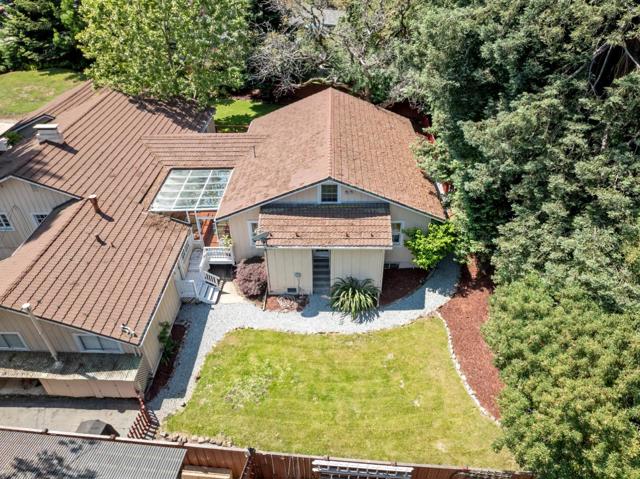 1690 Cordilleras Road, Redwood City CA: https://media.crmls.org/mediaz/272ade75-876c-440d-ba2f-bd2efc7b3b8c.jpg