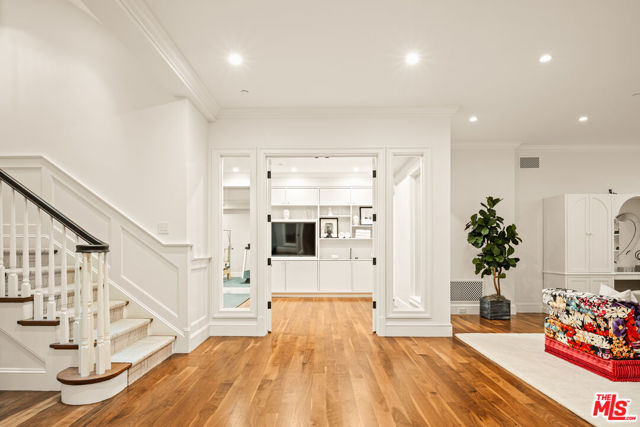 1232 Corsica Drive, Pacific Palisades CA: https://media.crmls.org/mediaz/272bbf41-f034-4a69-9ee2-4a7b8d6d67a2.jpg