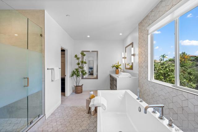 11577 Sweet Willow Way, San Diego CA: https://media.crmls.org/mediaz/272c5d9a-c6c8-4782-9cf7-225b39f52a7e.jpg