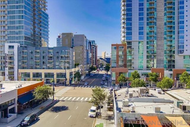 875 G STREET, San Diego CA: https://media.crmls.org/mediaz/272c5f16-68d1-4bb8-810b-64d3e1d15ccb.jpg