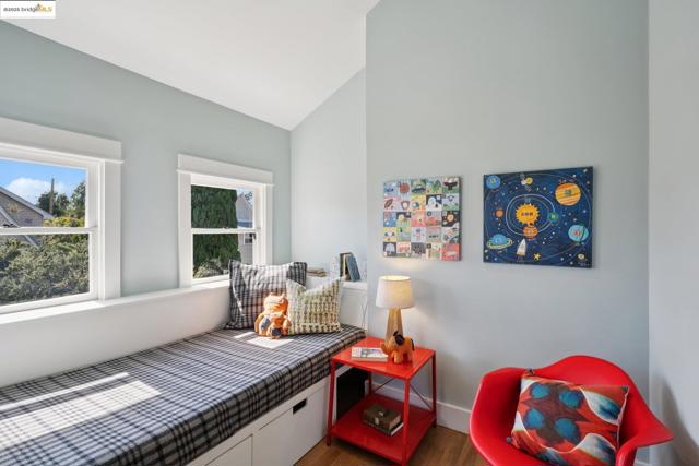 1811 Parker St, Berkeley CA: https://media.crmls.org/mediaz/272d18a5-84d0-42a6-ac21-1aa60122fa1d.jpg