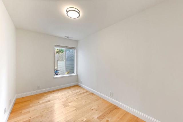 440442 29th Street, San Francisco CA: https://media.crmls.org/mediaz/272d1c62-e47a-4f44-a644-29c8793d5d42.jpg