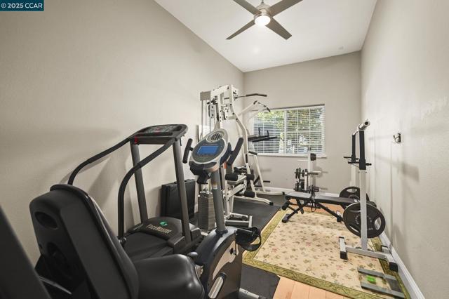 1105 Peacock Creek Dr, Clayton CA: https://media.crmls.org/mediaz/272e6a22-2c12-4600-b281-a1271bbc0dfd.jpg