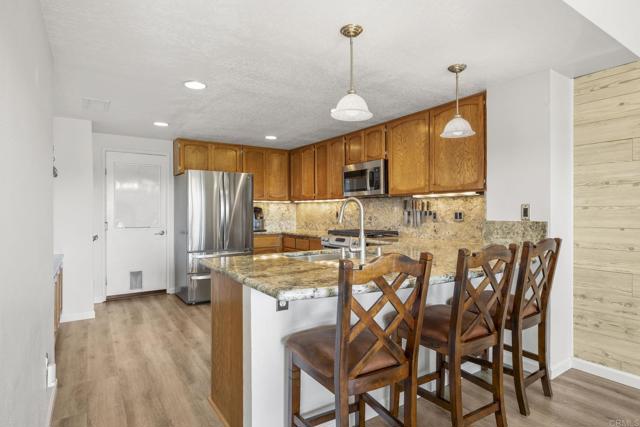 Detail Gallery Image 16 of 66 For 631 Concerto Glen, Escondido,  CA 92025 - 3 Beds | 2/1 Baths