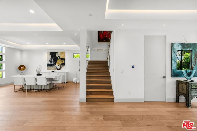 4338 Agnes Avenue, Studio City CA: https://media.crmls.org/mediaz/27303054-ee92-492f-a836-cfa557bc5f68.jpg