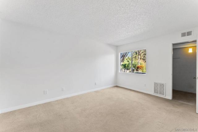 7180 Shoreline, San Diego CA: https://media.crmls.org/mediaz/2730ad22-60d0-41be-8b7d-43d267604658.jpg